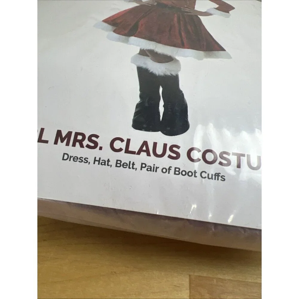 Mrs. Claus Costume Christmas Holiday Outfit Dress Up Girls Size Small 6‎ NEW
